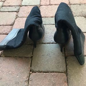 Black boot never worn